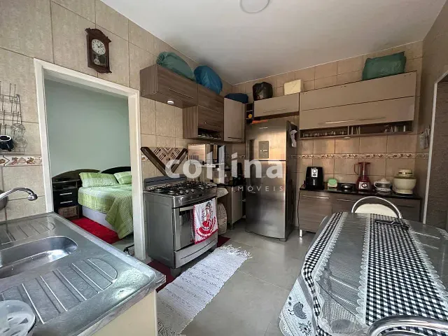 Sobrado 3 quartos e 2 banheiros, à venda, no bairro Cohab II em Carapicuíba