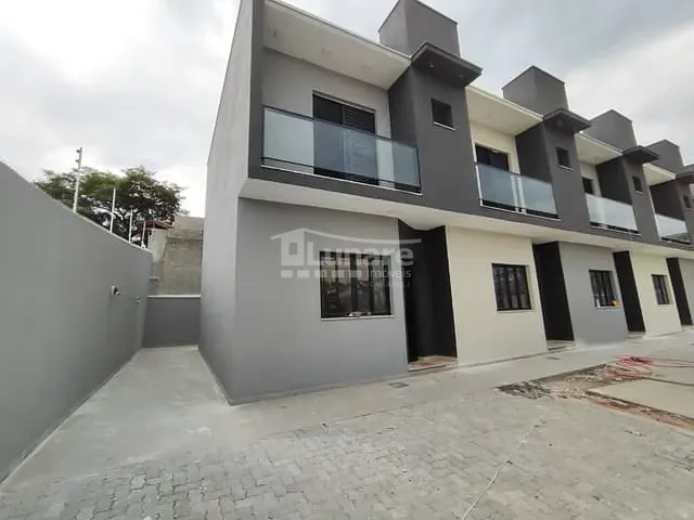 Sobrado 2 quartos e 2 banheiros, à venda, no bairro Jardim Universo em Mogi das Cruzes