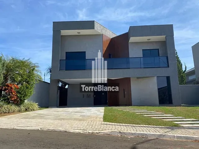 Sobrado com 437m² 3 quartos e 4 banheiros, à venda, no bairro Colônia Dona Luíza em Ponta Grossa