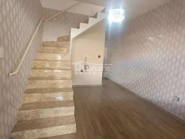 Sobrado 2 quartos e 2 banheiros, à venda, no bairro Vila Caputera em Mogi das Cruzes