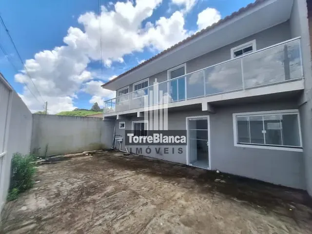 Sobrado com 115m² 3 quartos e 2 banheiros, para alugar, no bairro Colônia Dona Luíza em Ponta Grossa