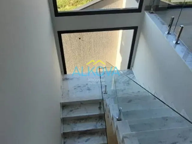 Sobrado com 330m² 3 quartos e 3 banheiros, à venda, no bairro Urbanova em São José dos Campos