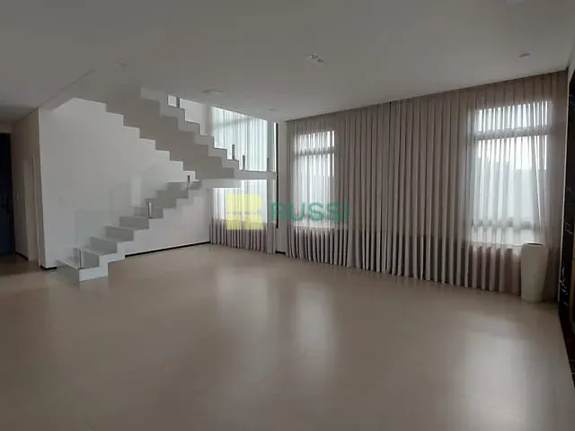 Sobrado com 563m² 5 quartos e 8 banheiros, à venda, no bairro Condomínio Residencial Alphaville I em São José dos Campos