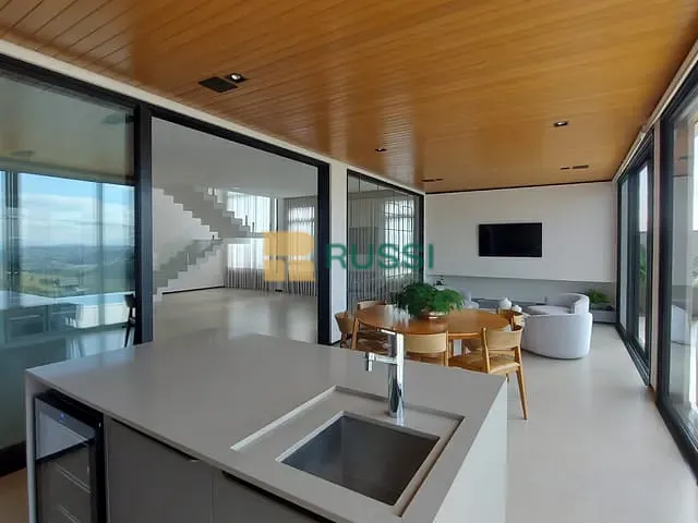 Sobrado com 563m² 5 quartos e 8 banheiros, à venda, no bairro Condomínio Residencial Alphaville I em São José dos Campos