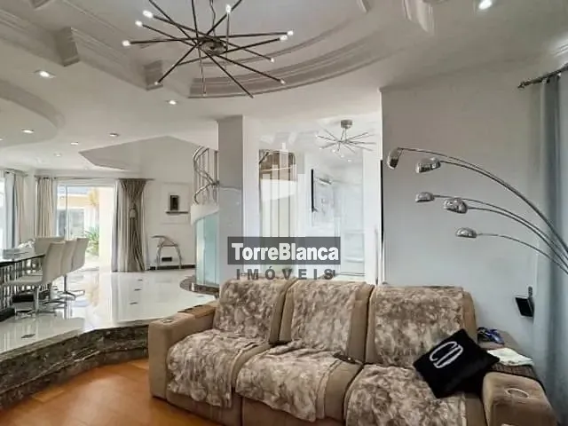 Sobrado com 424m² 4 quartos e 5 banheiros, à venda ou para alugar, no bairro Estrela em Ponta Grossa