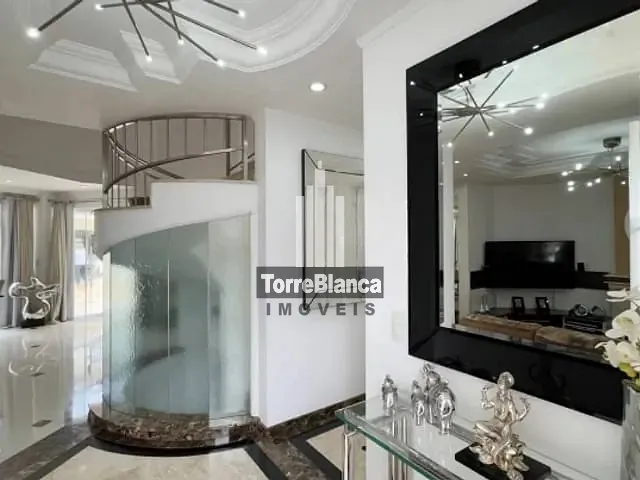 Sobrado com 424m² 4 quartos e 5 banheiros, à venda ou para alugar, no bairro Estrela em Ponta Grossa