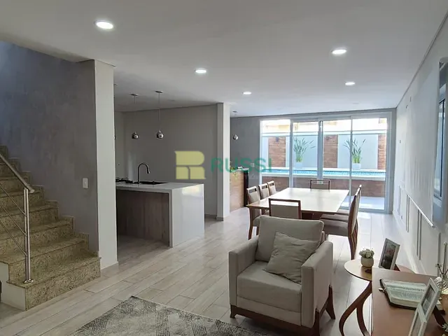 Sobrado com 250m² 3 quartos e 4 banheiros, à venda, no bairro Jardim Crystal Park em Jacareí