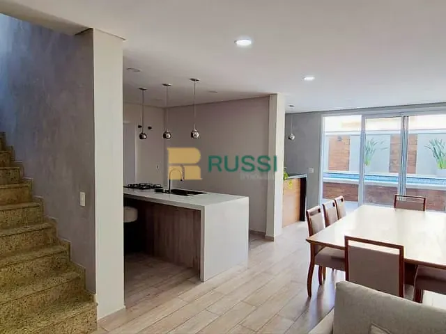 Sobrado com 250m² 3 quartos e 4 banheiros, à venda, no bairro Jardim Crystal Park em Jacareí