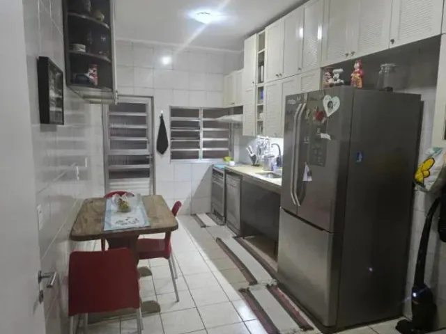 Sobrado com 250m² 4 quartos e 3 banheiros, à venda, no bairro Vila Monumento em São Paulo