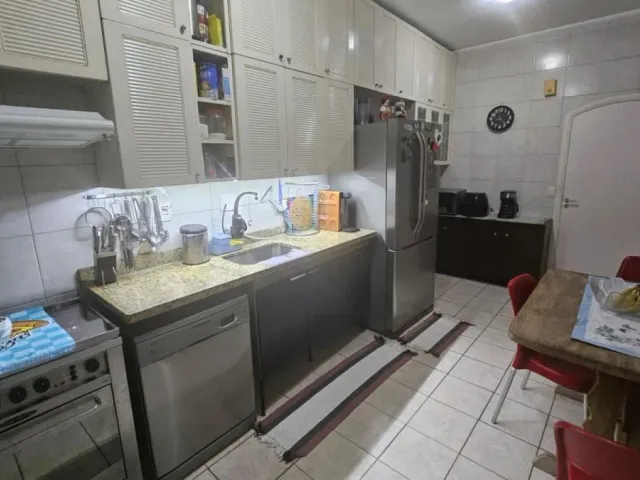 Sobrado com 250m² 4 quartos e 3 banheiros, à venda, no bairro Vila Monumento em São Paulo