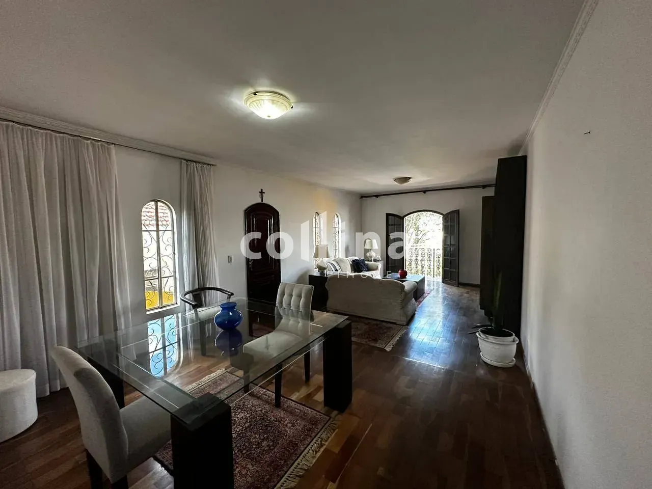 Sobrado, 5 quartos, 249 m² - Foto 1
