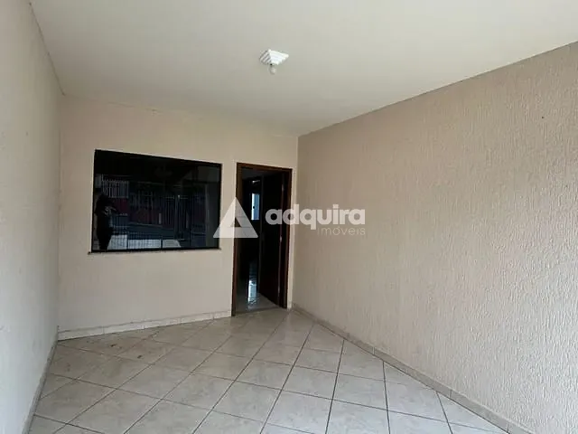 Sobrado 5 quartos e 2 banheiros, à venda, no bairro Contorno em Ponta Grossa
