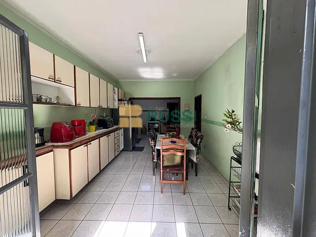 Sobrado com 300m², à venda, no bairro Parque Industrial em São José dos Campos