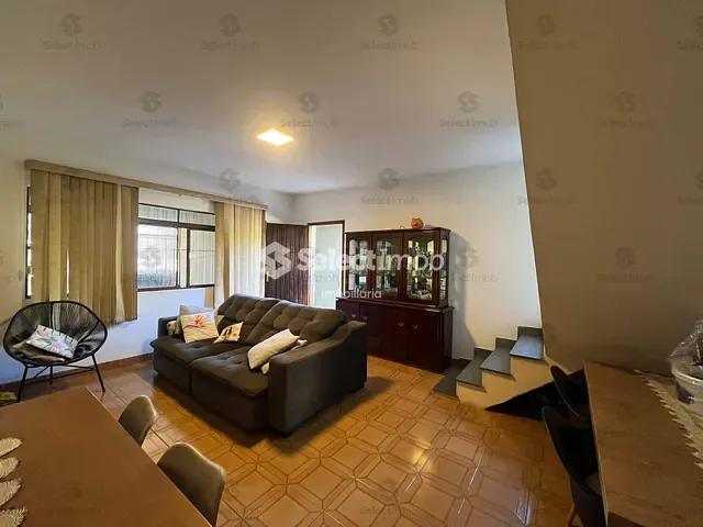 Sobrado com 197m² 3 quartos e 2 banheiros, à venda, no bairro Jardim Camila em Mauá