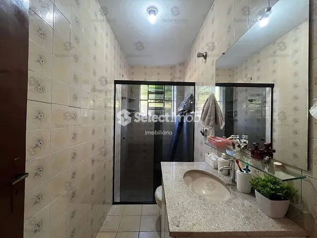 Sobrado com 197m² 3 quartos e 2 banheiros, à venda, no bairro Jardim Camila em Mauá
