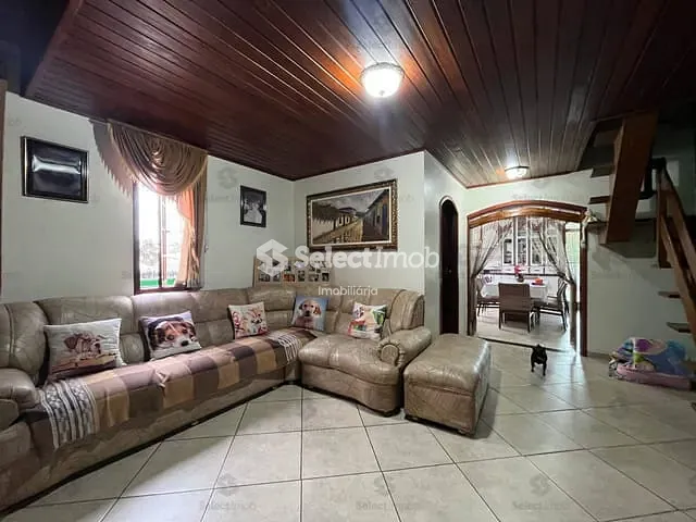 Sobrado com 316m² 3 quartos e 6 banheiros, à venda, no bairro Jardim Santa Lídia em Mauá