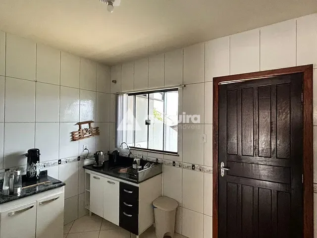 Sobrado à venda, no bairro Contorno em Ponta Grossa