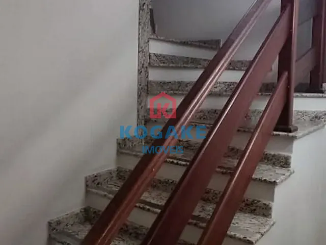 Sobrado com 125m² 4 quartos e 3 banheiros, à venda, no bairro Jardim das Indústrias em São José dos Campos