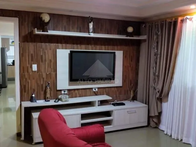 Sobrado com 150m² 3 quartos e 1 banheiro, à venda, no bairro Vila Falchi em Mauá