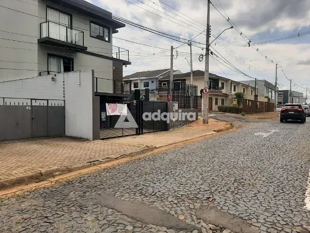 Sobrado com 251m² 3 quartos e 3 banheiros, à venda, no bairro Oficinas em Ponta Grossa