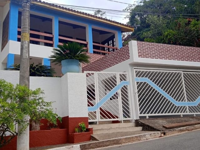 Sobrado com 512m² 5 quartos e 5 banheiros, à venda, no bairro Morada do Sol em Santana de Parnaíba