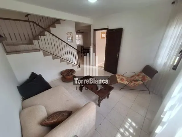 Sobrado com 128m², para alugar, no bairro Estrela em Ponta Grossa