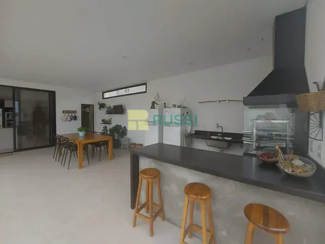 Sobrado com 506m² 4 quartos e 5 banheiros, à venda ou para alugar, no bairro Condomínio Residencial Alphaville I em São José dos Campos