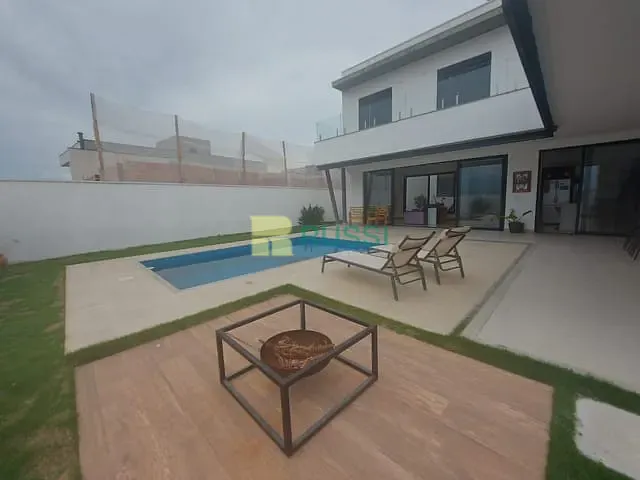 Sobrado com 506m² 4 quartos e 5 banheiros, à venda ou para alugar, no bairro Condomínio Residencial Alphaville I em São José dos Campos