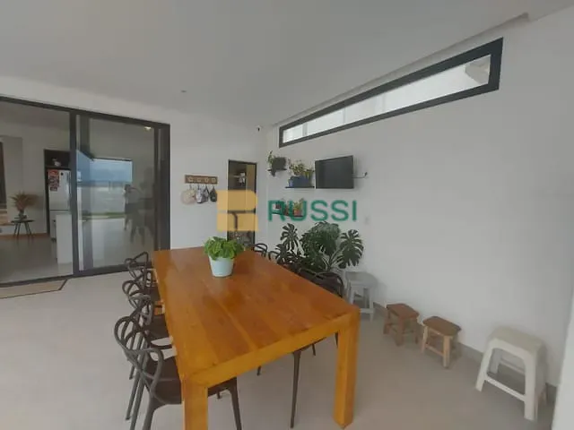Sobrado com 506m² 4 quartos e 5 banheiros, à venda ou para alugar, no bairro Condomínio Residencial Alphaville I em São José dos Campos