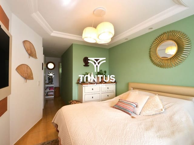 Sobrado com 181m² 3 quartos e 3 banheiros, para alugar, no bairro Barreirinha em Curitiba