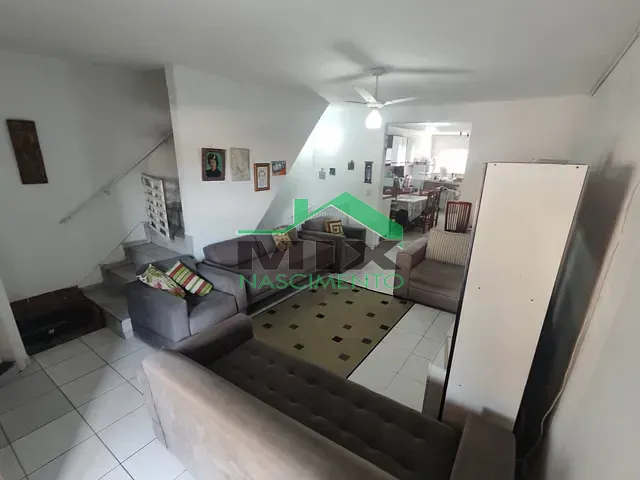 Sobrado com 250m² 3 quartos e 2 banheiros, para alugar, no bairro Taboão em São Bernardo do Campo
