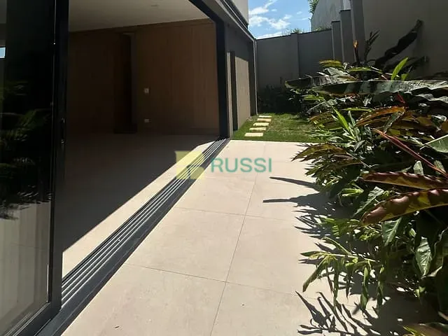 Sobrado com 450m² 4 quartos e 6 banheiros, à venda, no bairro Condomínio Residencial Alphaville II em São José dos Campos