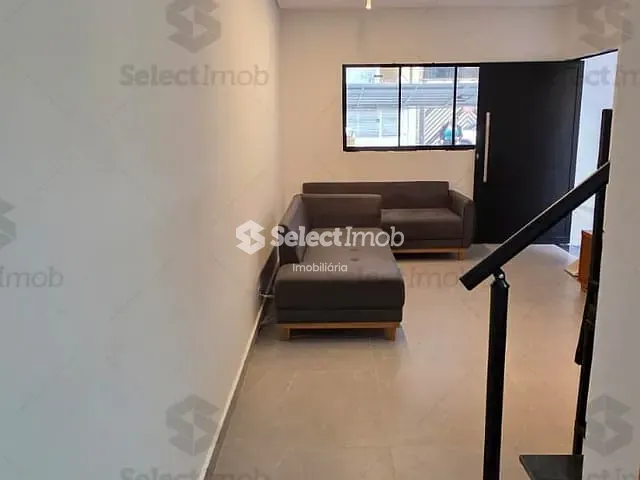 Sobrado com 130m² 3 quartos e 2 banheiros, à venda, no bairro Parque São Vicente em Mauá