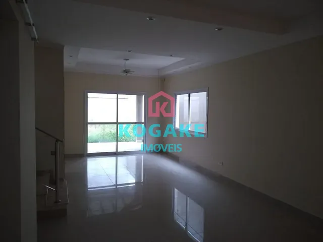 Sobrado com 250m² 3 quartos e 3 banheiros, à venda, no bairro Villa Branca em Jacareí