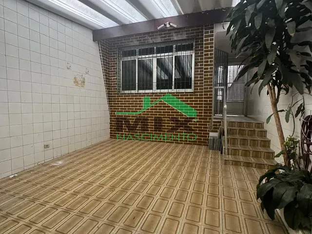 Sobrado com 212m² 3 quartos e 2 banheiros, para alugar, no bairro Taboão em São Bernardo do Campo