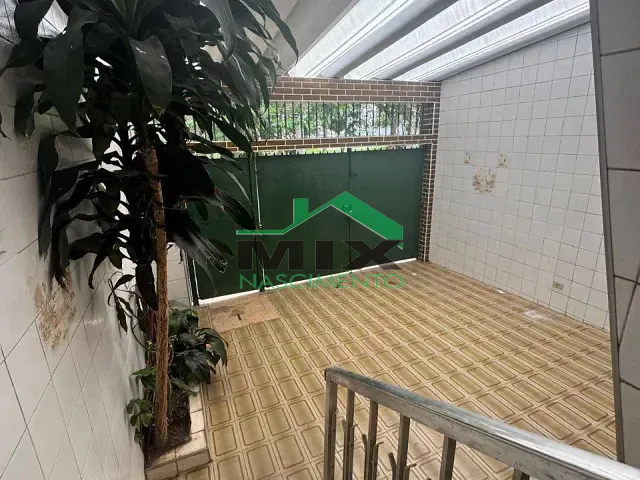 Sobrado com 212m² 3 quartos e 2 banheiros, para alugar, no bairro Taboão em São Bernardo do Campo