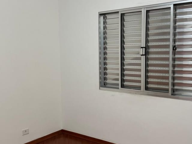 Sobrado com 300m² 6 quartos e 3 banheiros, para alugar, no bairro Aclimação em São Paulo