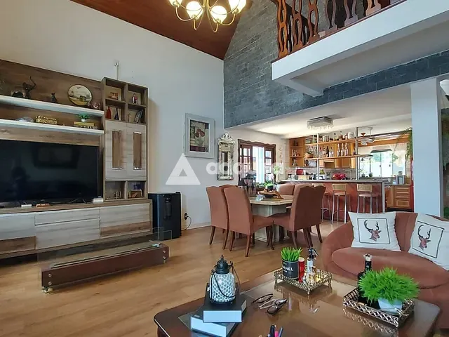 Sobrado com 433m² 3 quartos e 4 banheiros, à venda, no bairro Jardim Carvalho em Ponta Grossa