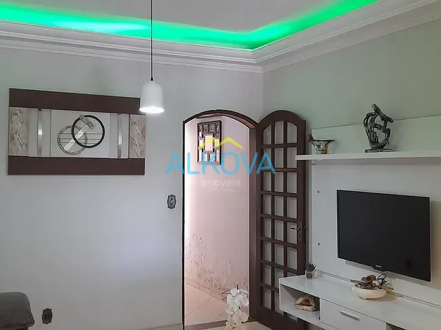 Sobrado com 150m² 3 quartos e 2 banheiros, à venda, no bairro Vila Industrial em São José dos Campos