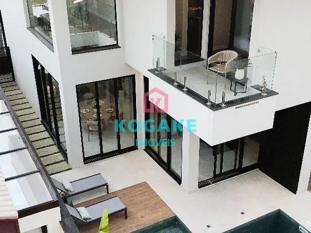 Sobrado com 250m² 4 quartos e 5 banheiros, à venda, no bairro Urbanova em São José dos Campos