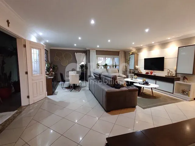Sobrado com 220m² 3 quartos e 5 banheiros, à venda, no bairro Água Fria em São Paulo