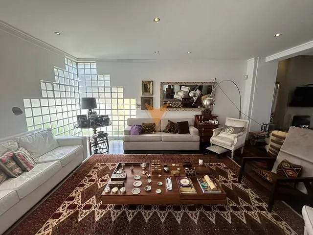 Sobrado com 700m² 5 quartos e 8 banheiros, à venda, no bairro Parque dos Príncipes em São Paulo