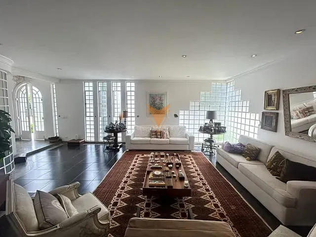 Sobrado com 700m² 5 quartos e 8 banheiros, à venda, no bairro Parque dos Príncipes em São Paulo