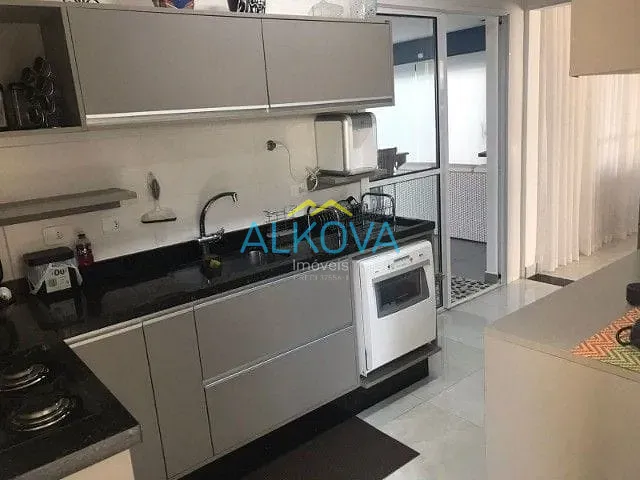 Sobrado com 250m² 4 quartos e 3 banheiros, à venda, no bairro Urbanova em São José dos Campos