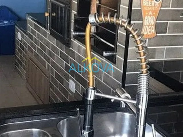 Sobrado com 250m² 4 quartos e 3 banheiros, à venda, no bairro Urbanova em São José dos Campos