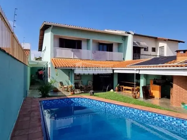 Sobrado com 400m² 4 quartos e 5 banheiros, à venda, no bairro Vila Oliveira em Mogi das Cruzes