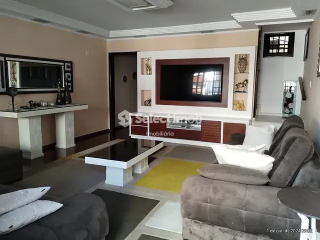 Sobrado com 277m² 4 quartos e 3 banheiros, à venda, no bairro Vila Guarani em Mauá