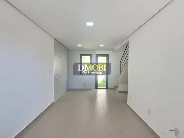 Sobrado com 60m² 2 quartos e 2 banheiros, à venda, no bairro Renascença em Gravataí