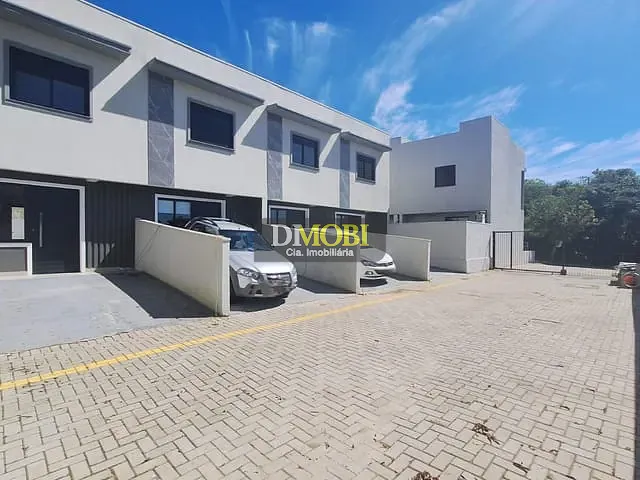 Sobrado com 60m² 2 quartos e 2 banheiros, à venda, no bairro Renascença em Gravataí