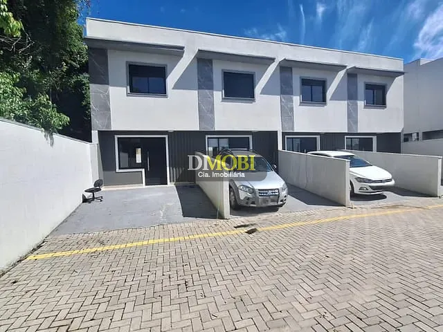 Sobrado com 60m² 2 quartos e 2 banheiros, à venda, no bairro Renascença em Gravataí